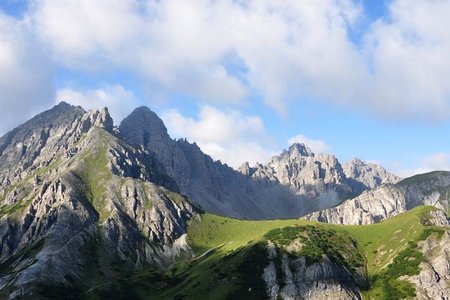 Schneiderspitze (2156 m) und Hochtennbodensteig