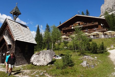 Dreischusterhütte (1626m) aus dem Innerfeldtal