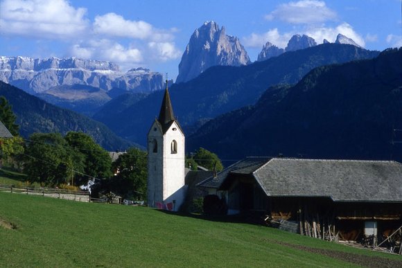 Lajen - das charmante Dolomitendorf am Eingang vom Grödner Tal