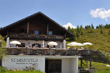 Starkenfeldhütte (1936 m) von Lüsen Berg