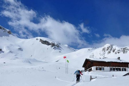 Sesvennahütte (2258 m) von Schlinig