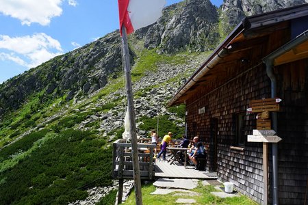 Kegelgasslalm (2109m) vom Parkplatz Trippach