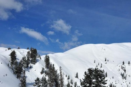 Kleiner Jaufen (2372 m) vom Gasthof Brückele