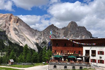 Faneshütte (Rifugio Fanes), 2060 m - St. Vigil