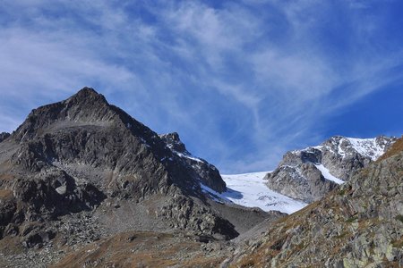 Aperer Turm (2986 m) von der Oberiss Hütte