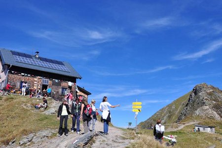 Kellerjochhütte (2237 m) von der Spieljochbahn