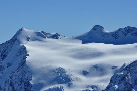 Zuckerhütl (3505 m) vom Schaufeljoch