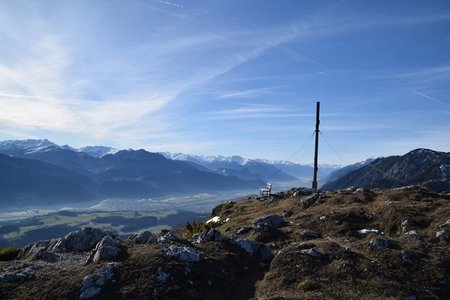 Buchacker Kreuz (1426 m) vom Weiler Embach