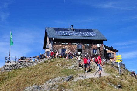 Kellerjoch Hütte (2237 m) über die Gartlalm