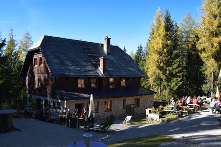Rohrauerhaus (1308m) vom Parkplatz Bosruckhütte