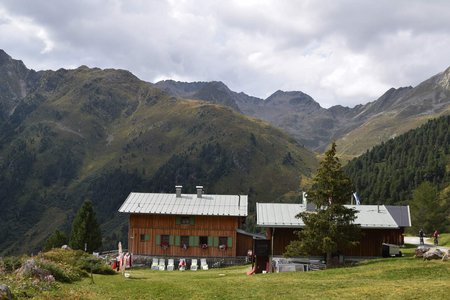 Schweinfurter Hütte (2034 m) von Niederthai