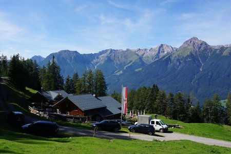 Karröster Alm vom Weiler Königskapelle