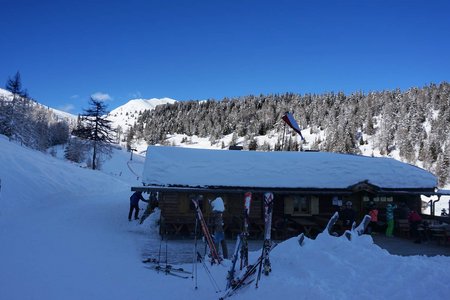 Winterwanderung (auch Rodelwanderung) zur Anratter Hütte