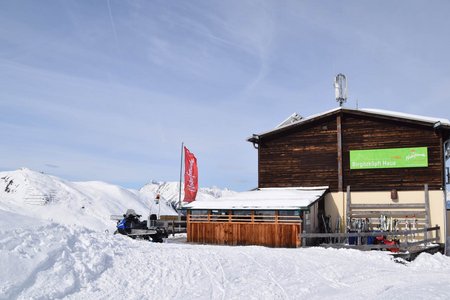 Birgitzköpflhaus (2035 m) vom Parkplatz Birgitzer Alm