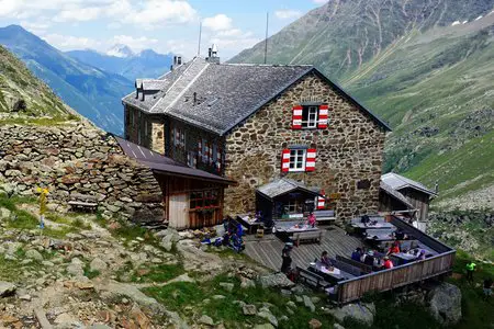 Nürnberger Hütte (2278m) durch das Lange Tal