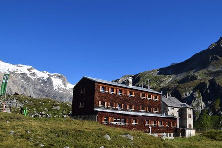 Essener-Rostocker-Hütte (2208 m) von der Johannishütte