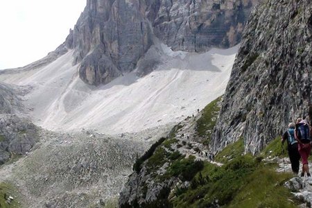 Zsigmondy Hütte (2224 m) von der Fischleinbodenhütte