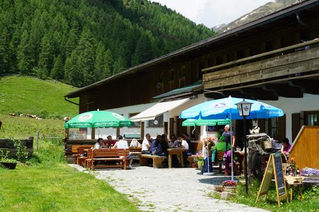 Schärmer Alm von Gries im Sellraintal