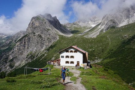 Steinseehütte (2061m) von der Alfuzalm