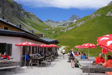 Lucknerhütte (2241m) aus dem Glocknerwinkel