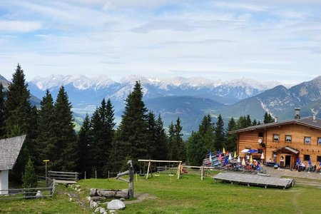 Birgitzer Alm von der Muttereralmbahn