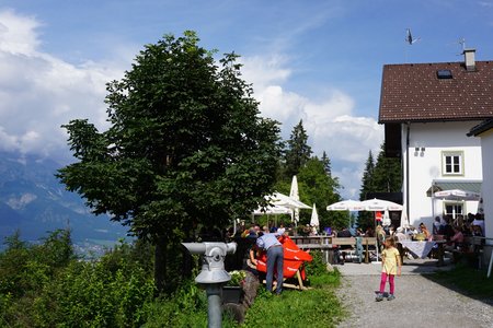 Wallfahrtskirche & Alpengasthaus Heiligwasser durch den Rosengarten