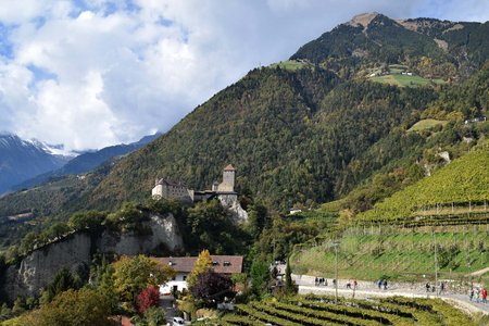 Farmer Kreuz – Schloss Tirol Rundwanderung