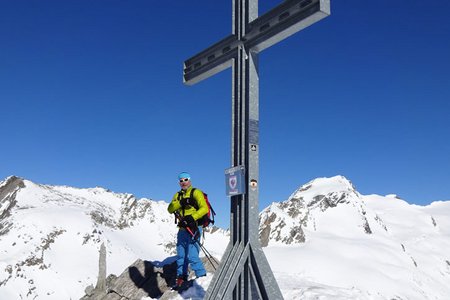 Ahrner Kopf (3051 m) von Kasern