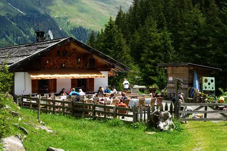 Stadlalm (1640m) über den Lehrweg Maierner Erzkasten