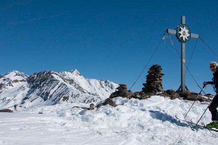 Mittlere Guslarspitze (3128 m) von der Vernagthütte