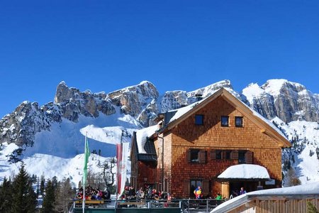 Erfurter Hütte-Pistenskitour (1831 m) von Maurach