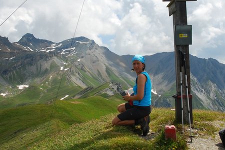 Naviser Kreuzjöchl (2536 m) vom Parkplatz Schranzberg