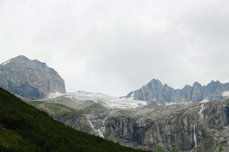 Plauener Hütte (2364 m) aus dem Zillergrund