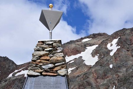 Ötzi Fundstelle - Tisenjoch (3210 m) von der Martin Busch Hütte