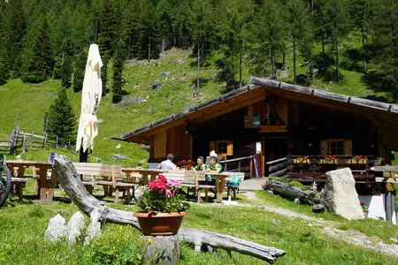 Puntleider Seealm vom Wirtshaus Lener