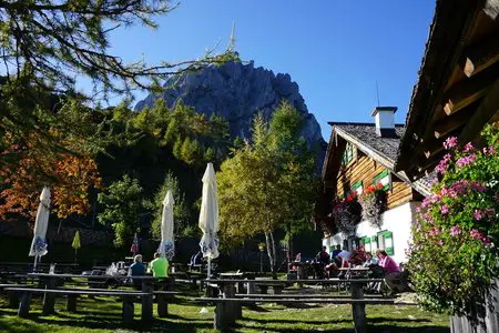 Mitterfeldalm (1670 m) vom Arthurhaus