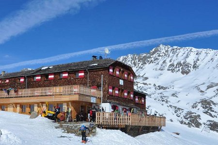 Vernagthütte (2755 m) von Pitztal-Mittelberg