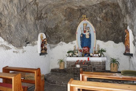 Felsenkapelle zur Rosenkranzkönigin von Taurer/Spöttling