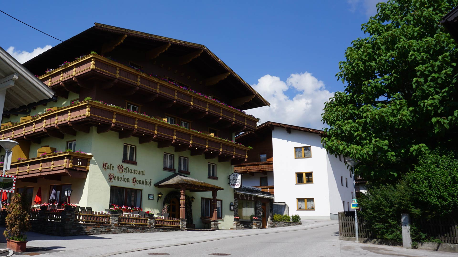 Die Neuapostolische Kirche kennenlernen Home Bezirk Tirol Jenbach, Gemeinde-Website anzeigen, Sieglstrae 19 6200 Jenbach, So 09:30. Mi 19:30 Gemeinden - Bezirk Tirol