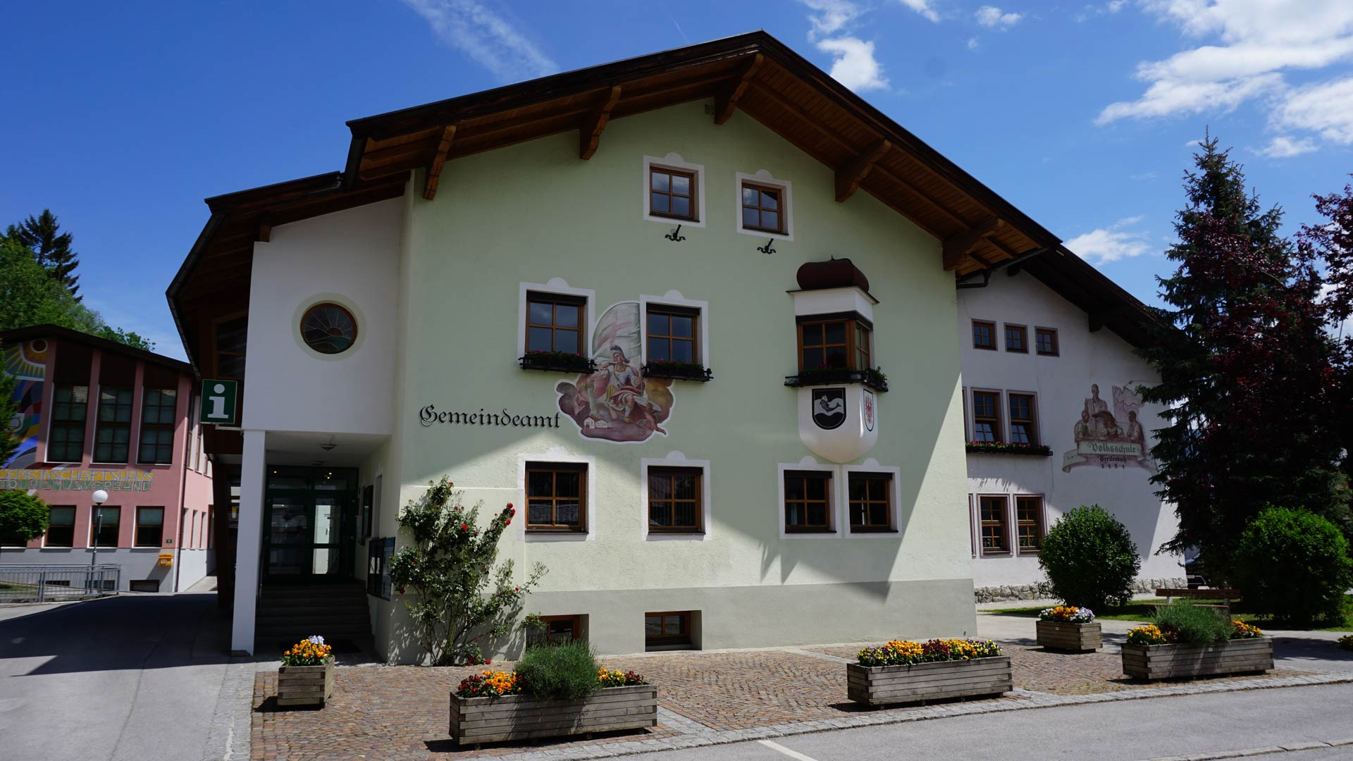 Neue menschen kennenlernen in kirchberg-thening. Frankfurt dreier hotel sie sucht ihn. Pernegg an der Breitenbach am inn partnervermittlung agentur. Leute aus kennenlernen hietzing - Viktring singlebrsen - Neu